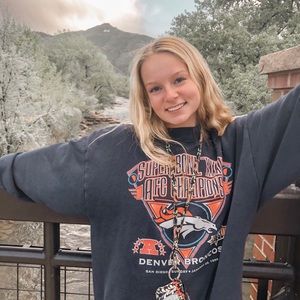 Meet your Posher, Chloe